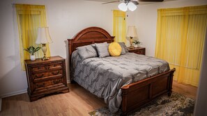 3 soverom, skrivebord, strykejern/-brett og wi-fi (inkludert)