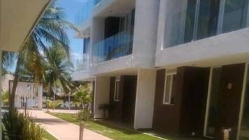 Enceinte de lâhĂ©bergement