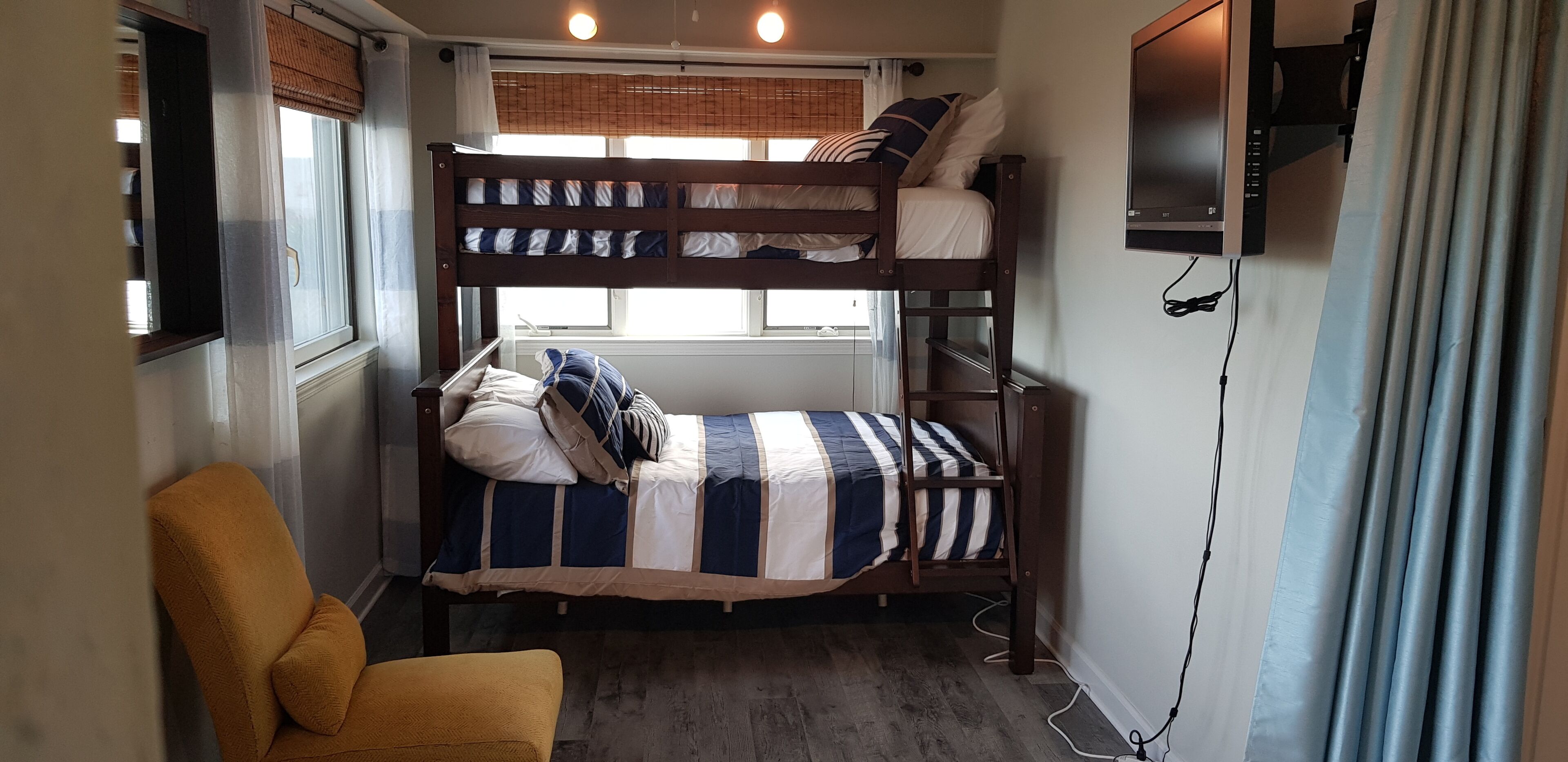 5 Schlafzimmer, Bügeleisen/Bügelbrett, kostenloses WLAN, Bettwäsche