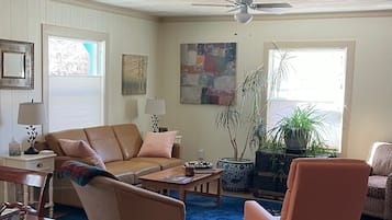 TV, fireplace, computer monitors