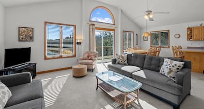 4670-SHELL-Y-BRATION, 5-bed home in Southern Shores, NC, pet friendly