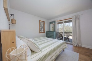5 bedrooms, free WiFi, bed sheets - 4670 - Salted Skyline, 5-bed home in Southern Shores, NC, pet friendly (Southern Shores)
