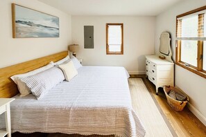 5 bedrooms, free WiFi, bed sheets