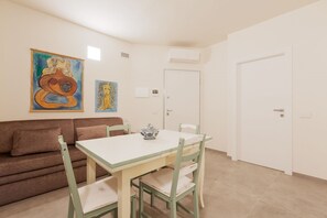 Dining - GuestHost - Cozy Shelter - 1.4km from Corso Buenos Aires (Milano)