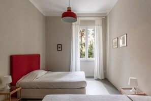 2 chambres, fer et planche à repasser, Wi-Fi, draps fournis