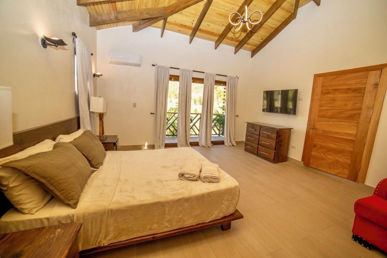 4 bedrooms, WiFi, bed sheets