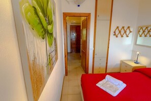 2 soverom, reiseseng for barn og sengetøy