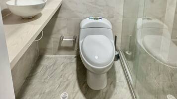 Apartment | Bathroom | Shower