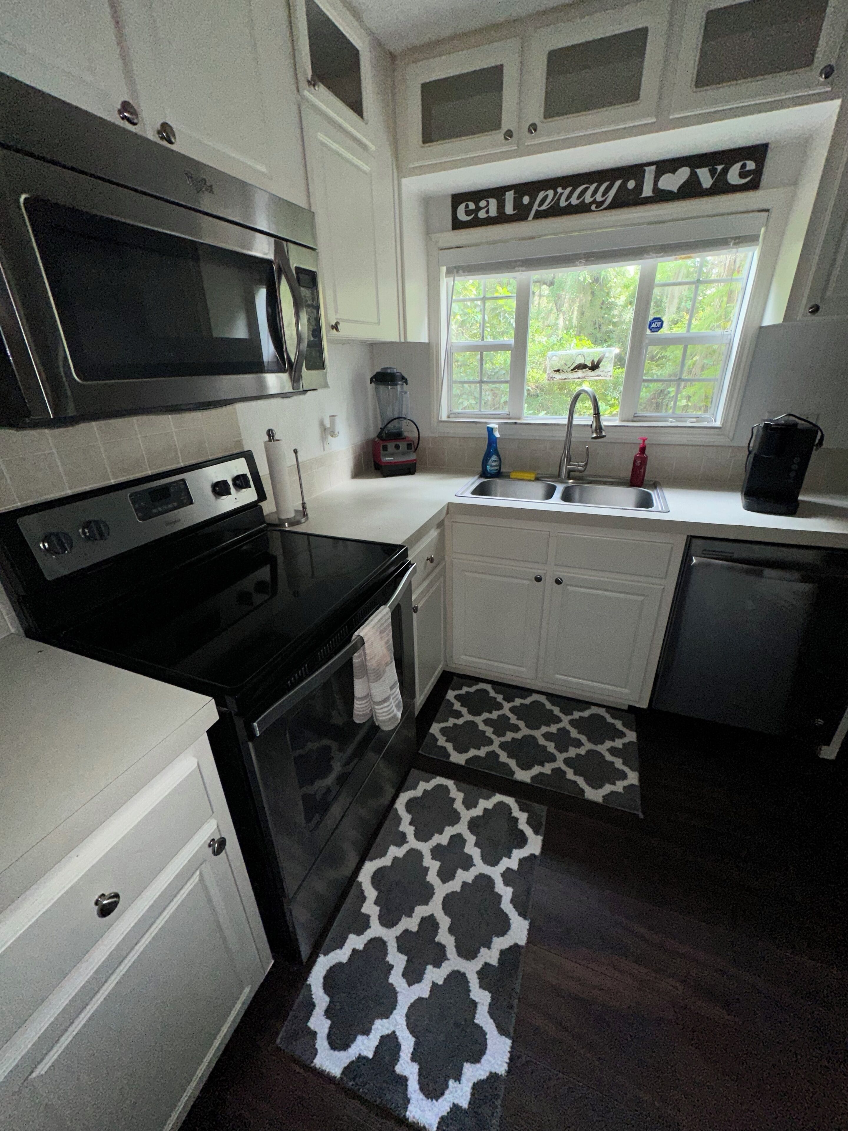 Fridge, oven