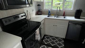 Fridge, oven