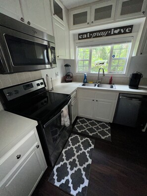 Fridge, oven