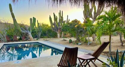 Casa Moonshine Three Casitas- Private pool, AC, short walk to a beautiful beach!