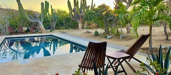 Casa Moonshine Three Casitas- Private pool, AC, short walk to a beautiful beach!