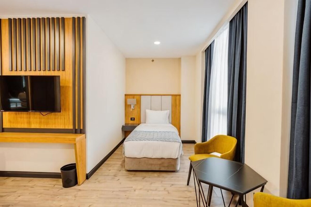 1 habitación, minibar y caja de seguridad en la habitación 
