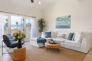 Smart TV, fireplace, computer monitors, printers