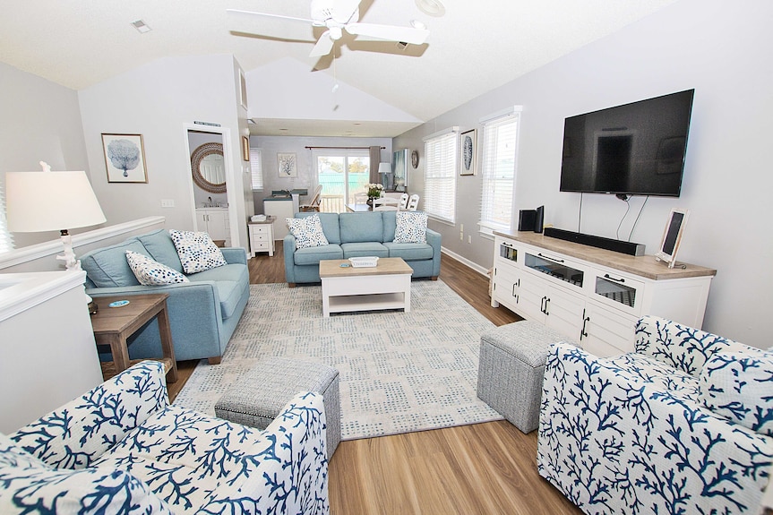 Oceanside, Community Pools, M24, Sunshine & Tan Lines - Corolla, NC