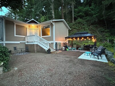 Welcome Kye Bay Nest at  the beach - relax, restore, and explore. H820823952