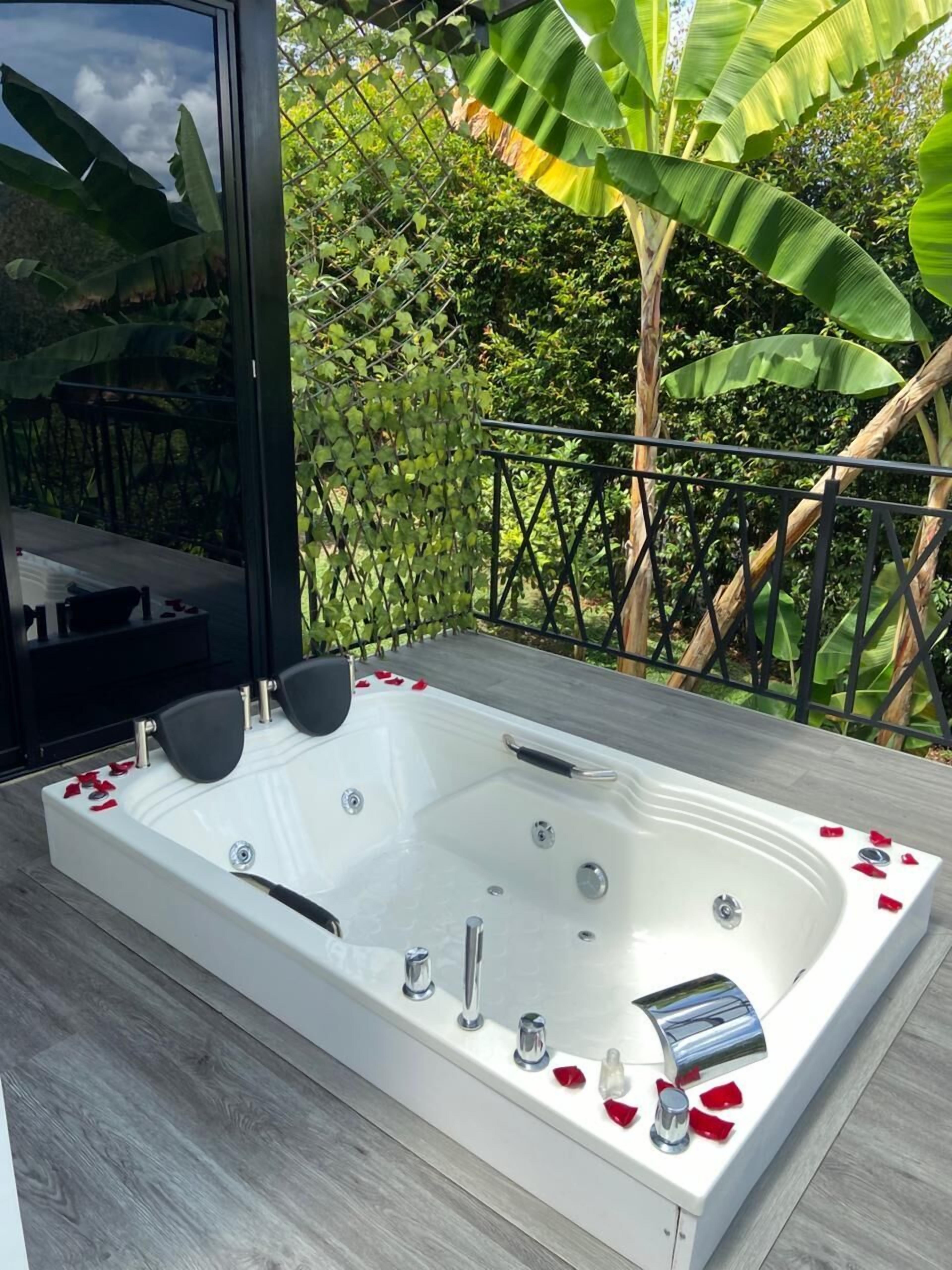 Private spa tub