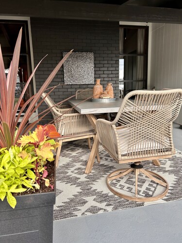 Birch Bayside Retreat - AC, Pet Friendly & Close to the Beach! Luxury 2 Bedroom