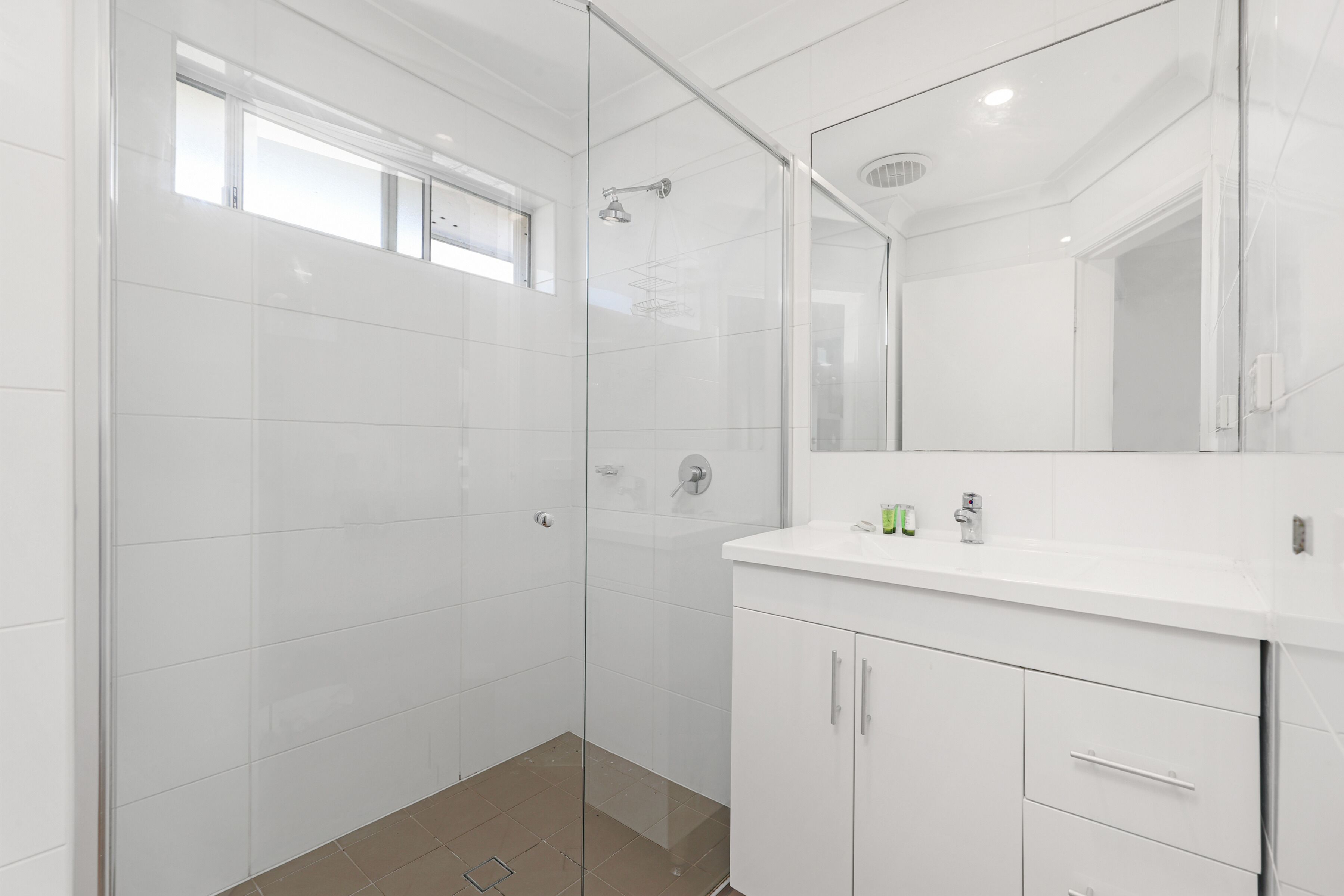 Prickly Pear Stays Jesmond 2- bedroom | 浴室 | 淋浴設備、雨淋花灑、風筒、提供毛巾