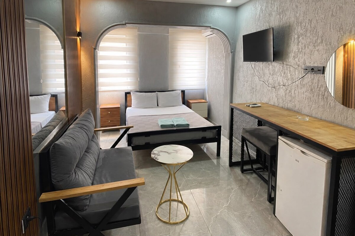 Room, Non Smoking | Premium bedding, down comforters, Select Comfort beds, soundproofing
