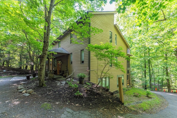 المنشأة من الخارج