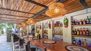 Restaurant - Curiol Boutique Hotel & Lounge (Tempate)
