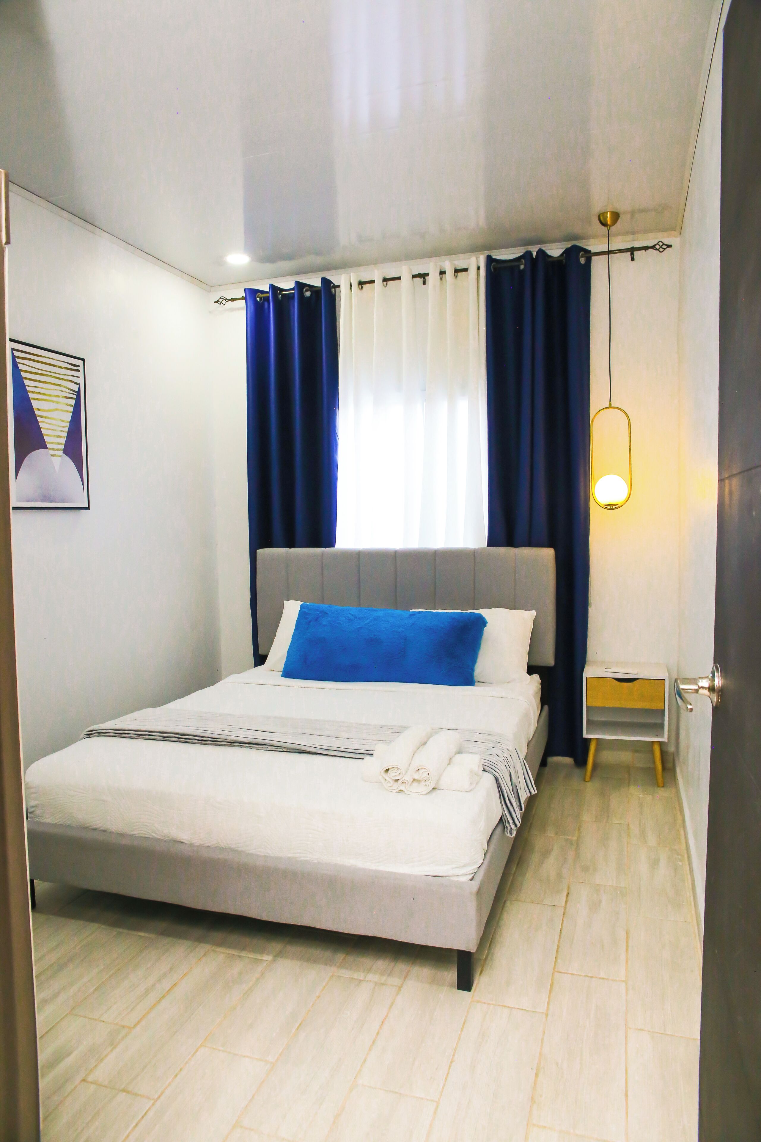 2 habitaciones, tabla de planchar con plancha y wifi gratis 