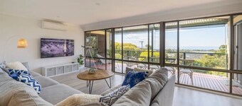 OCEAN VIEWS Serenity by Arthurs seat state park