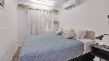 1 bedroom, premium bedding, pillow-top beds, in-room safe