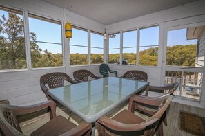 Dining - Prime Time - Oceanside, 4 Bed, 2.2 Bath with pool and hot tub and dog friendly (Southern Shores)