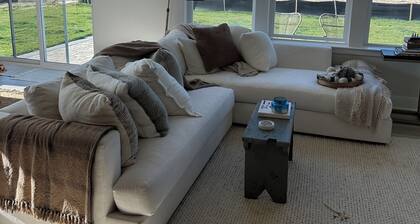 Cozy home w/ amazing sunsets minutes to DE/MD Beaches: Come enjoy! 4 BR 3 BATH