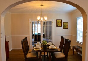 Dining - Your home away from home (Rockford)