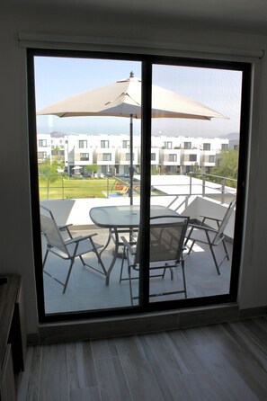 Exclusive House, 3 Bedrooms, Pool View | Balcony view