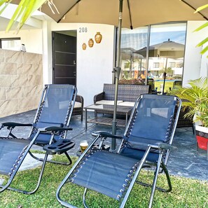 Exclusive House, 3 Bedrooms, Pool View | Terrace/patio