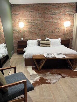 3 عدّة غرف نوم ومكواة/لوح كي وواي فاي مجانًا وملاءات أسرّة