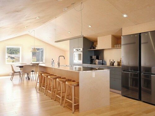 Private hotel for 10 people