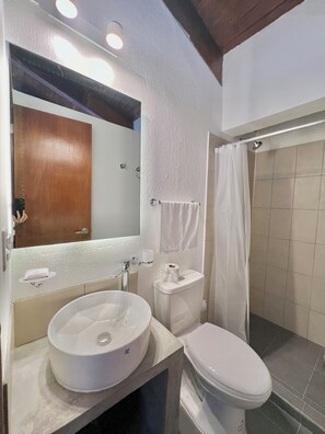 Shower, towels