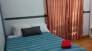 Habitación, 1 habitación, balcón, vistas al jardín | 1 dormitorio