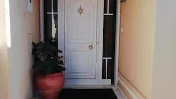 Shared Dormitory, 1 Bedroom, City View | Property entrance