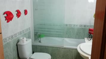 Shared Dormitory, 1 Bedroom, City View | Bathroom shower