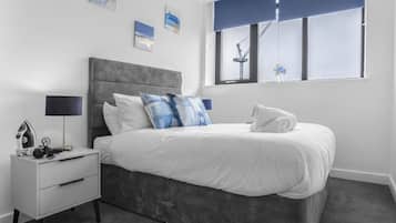 2 bedrooms, iron/ironing board, WiFi, bed sheets