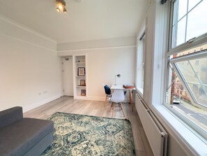 Interior - The King's Cross Boutique Apartment!!! (London)