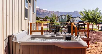 Jasper Tiny Home with Private Hot Tub