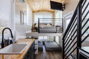 2 habitaciones, cuna de viaje, wifi y ropa de cama