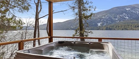 Bain à remous extérieur