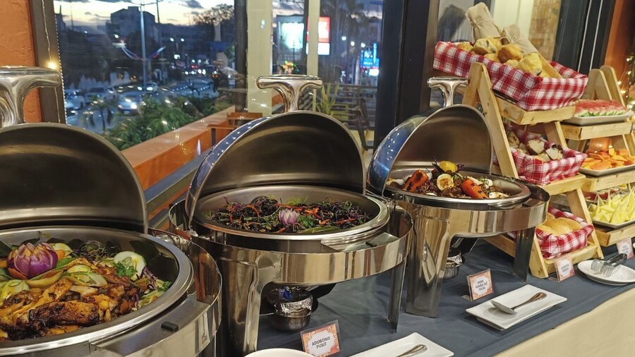 Travelbee Airport Inn