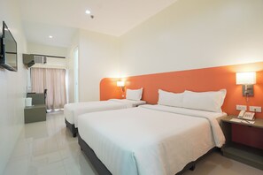 Deluxe Room, 2 Bedrooms | Desk, free WiFi, bed sheets - Travelbee Airport Inn (Lapu-Lapu)