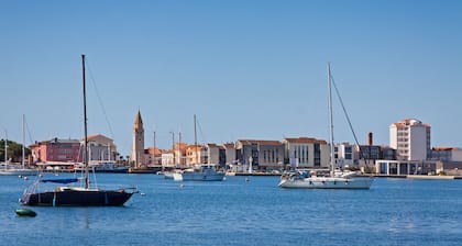 Apartment Ayni With Private Pool, Umag, Croatia
