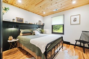 3 chambres, bureau, Wi-Fi, draps fournis